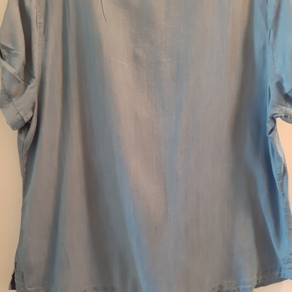 Crown & Ivy Chambray top - Picture 2 of 3